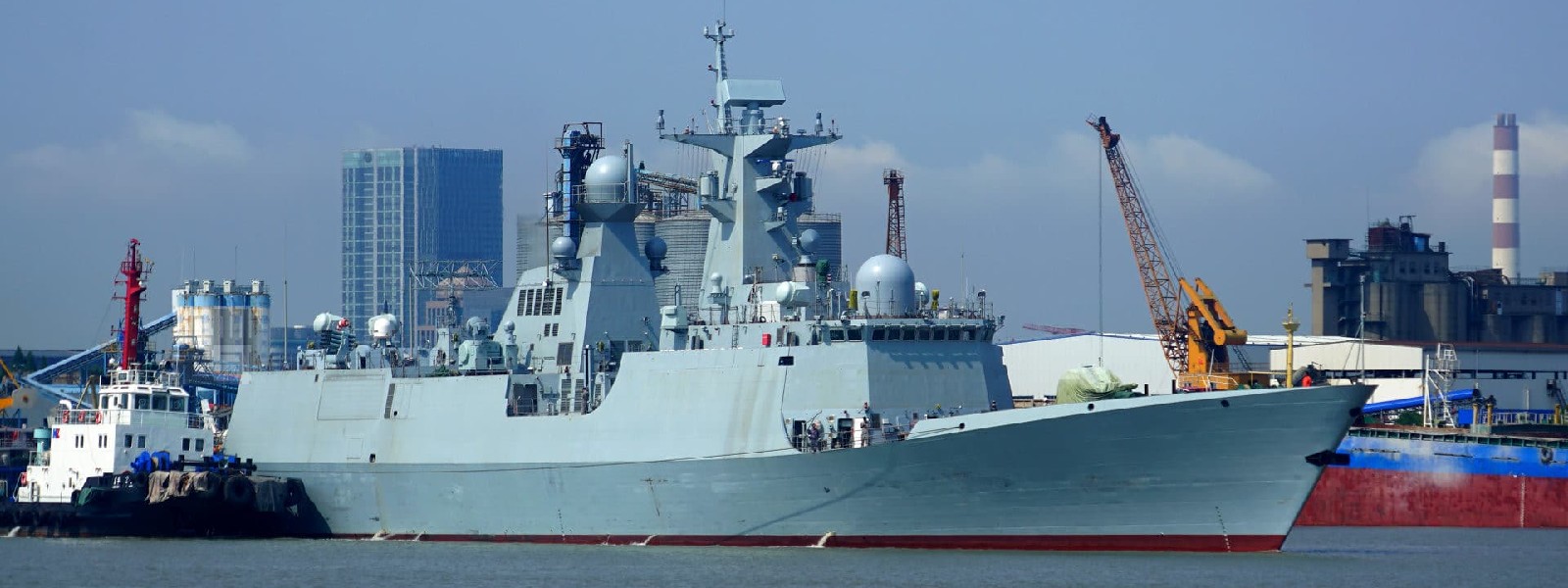 Pakistan Warship PNS Taimur arrives at port of Colombo
